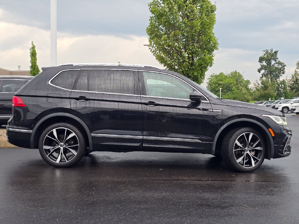 Used 2024 Volkswagen Tiguan SEL R-Line AWD/4WD image 27