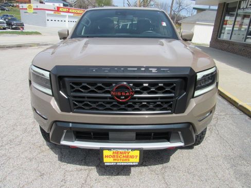 Used 2023 Nissan Frontier PRO-4X w/ Pro-4X Premium Package AWD/4WD image 2