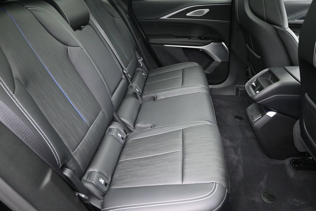 Certified 2025 Cadillac Lyriq Sport AWD/4WD image 28