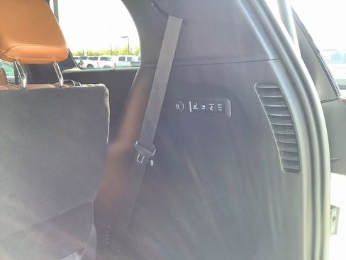 Used 2024 Chrysler Pacifica Pinnacle image 34