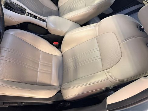 Used 2023 Honda HR-V EX-L image 8