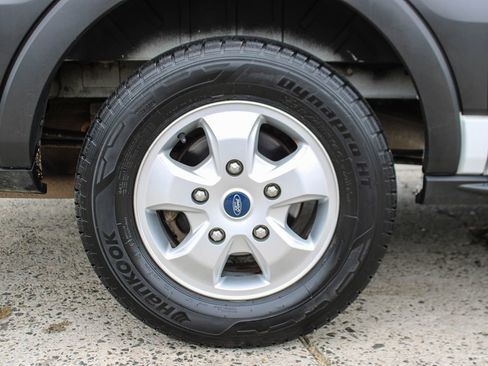 Used 2019 Ford Transit 150 XLT image 43