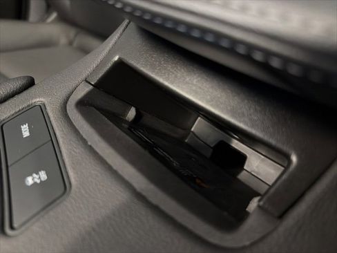 Used 2023 Cadillac XT6 Sport w/ Technology Package image 32