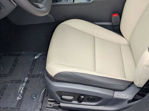 New 2025 Lexus ES 350 w/ Premium Package image 4