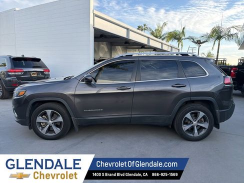 Used 2019 Jeep Cherokee Limited w/ Trailer Tow Group image 4