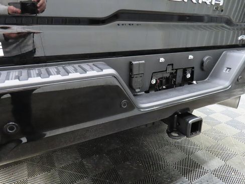 Used 2025 GMC Sierra 2500 AT4X image 49