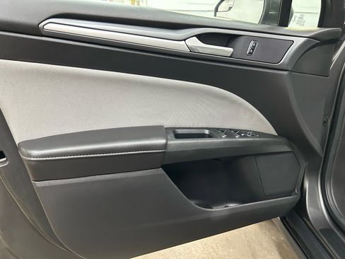 Used 2015 Ford Fusion S image 11