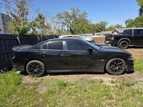Used 2019 Dodge Charger Scat Pack image 3