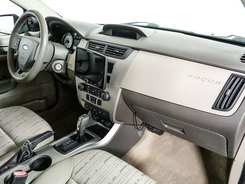 Used 2011 Ford Focus SE image 24