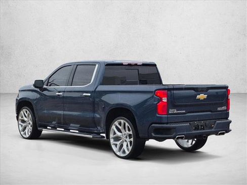 Used 2021 Chevrolet Silverado 1500 High Country w/ Technology Package AWD/4WD image 7