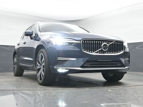 Used 2023 Volvo XC60 B5 Plus w/ Protection Package Premier FWD image 11