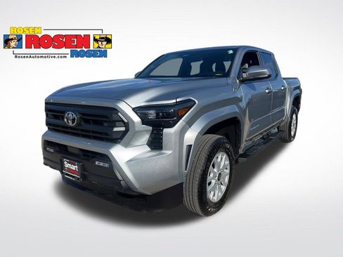 Used 2025 Toyota Tacoma SR5 image 1