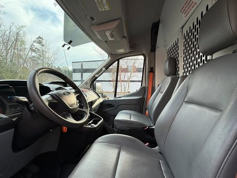 Used 2019 Ford Transit 150 Medium Roof image 13