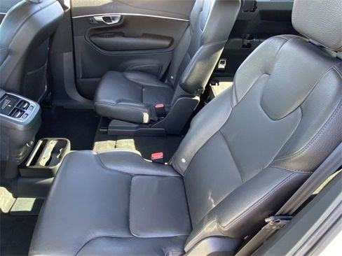 Used 2020 Volvo XC90 T6 Momentum image 19