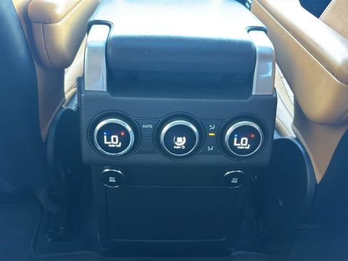 Used 2018 Land Rover Discovery HSE Luxury AWD/4WD image 22