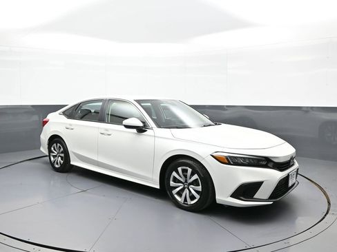 Used 2023 Honda Civic LX image 4