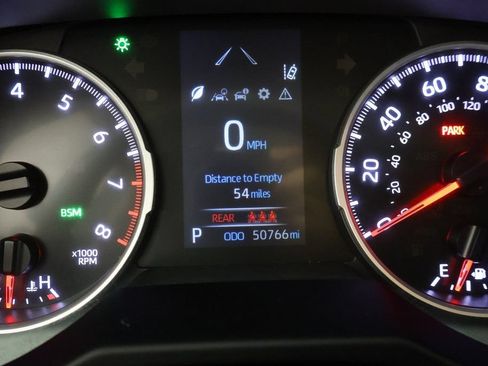 Used 2021 Toyota RAV4 XLE Premium FWD image 17
