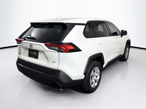 Used 2023 Toyota RAV4 LE FWD image 9