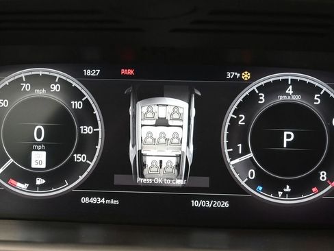 Used 2018 Land Rover Discovery HSE image 12