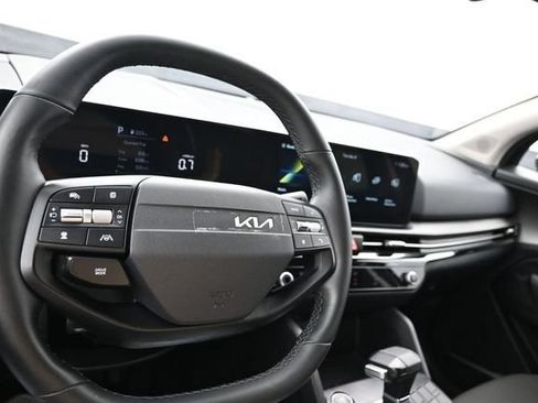 Used 2026 Kia Sportage LX FWD image 10