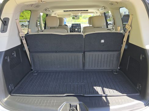Used 2024 Nissan Armada SL w/ Captain's Chairs Package AWD/4WD image 24