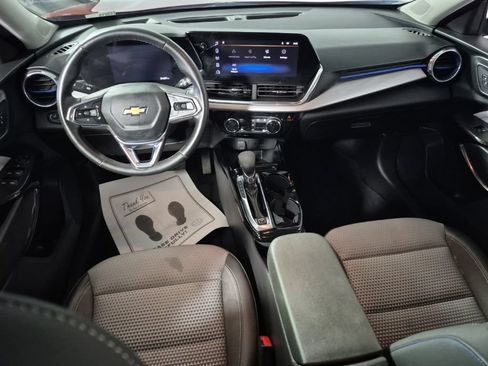 Used 2024 Chevrolet Trax LT w/ Driver Confidence Package FWD image 19