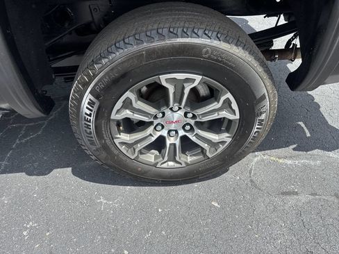 Used 2015 GMC Sierra 1500 Denali AWD/4WD image 42