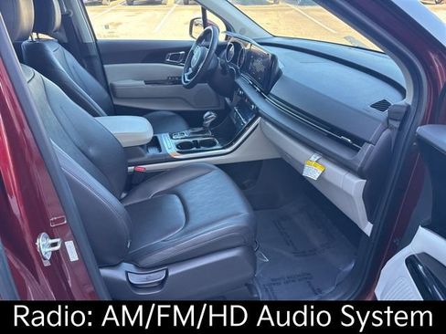 Used 2024 Kia Carnival EX FWD image 5