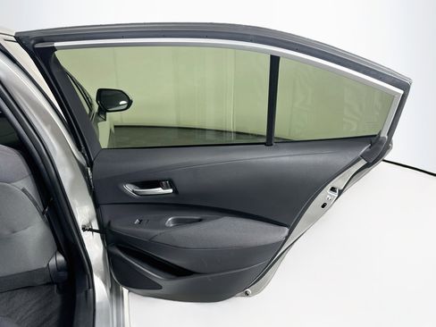 Used 2020 Toyota Corolla LE FWD image 27