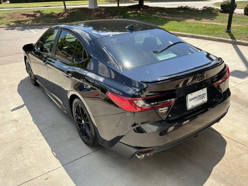 Used 2025 Toyota Camry SE w/ Multimedia Upgrade Package FWD image 8