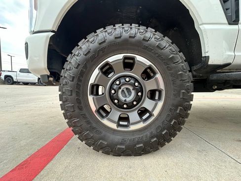 Used 2024 Ford F250 Lariat w/ Lariat Ultimate Package AWD/4WD image 6