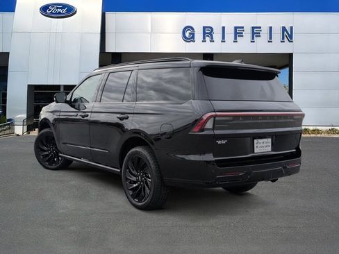 New 2025 Lincoln Navigator Reserve w/ Jet Appearance Package image 9