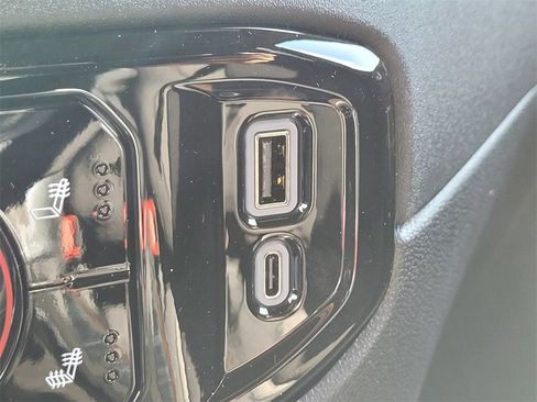 New 2026 GMC Sierra 1500 Elevation image 14