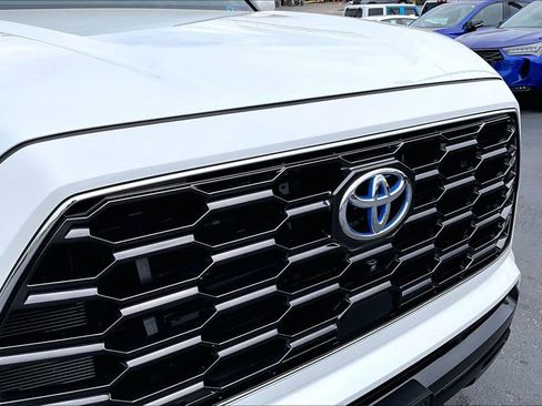 Used 2024 Toyota Sequoia Platinum image 29