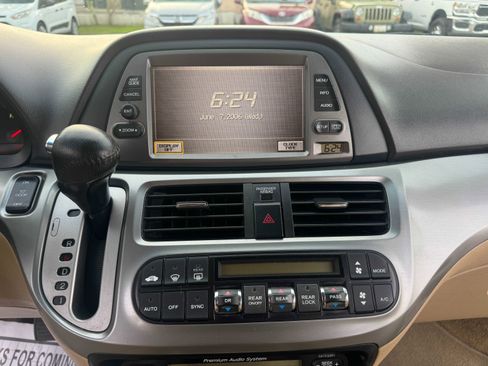 Used 2010 Honda Odyssey Touring image 17