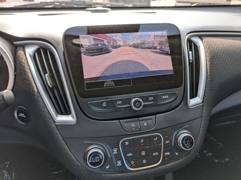 Used 2023 Chevrolet Malibu LT FWD image 23