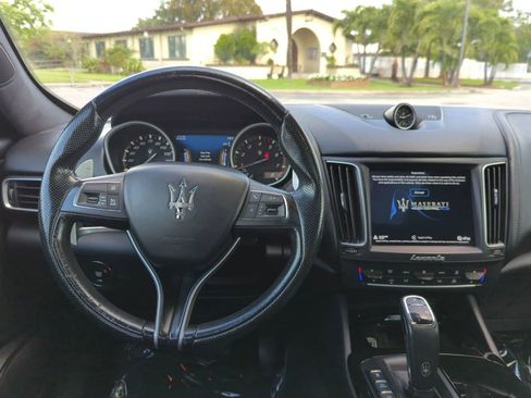 Used 2020 Maserati Levante S image 18