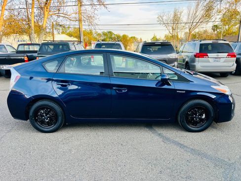 Used 2013 Toyota Prius Four image 6