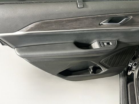 Used 2024 Jeep Grand Cherokee L Limited w/ Luxury Tech Group II image 26