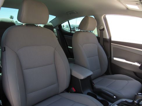 Used 2019 Hyundai Elantra SEL FWD image 10