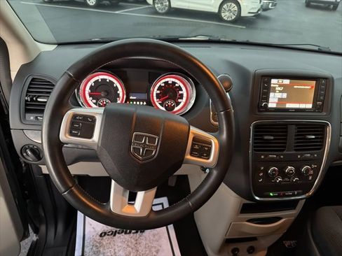 Used 2017 Dodge Grand Caravan SE w/ Power Window Group image 2