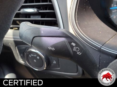 Used 2018 Ford Edge SE FWD image 30