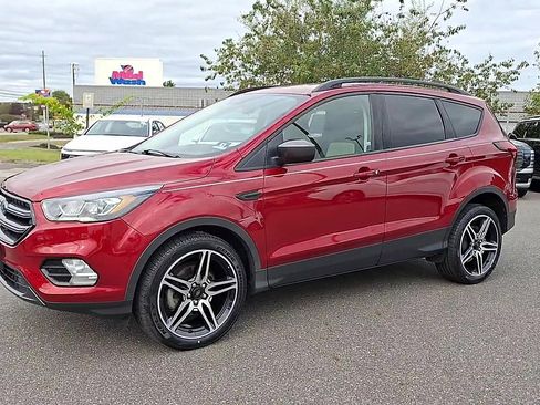 Used 2019 Ford Escape SEL image 4