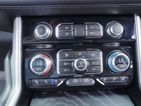 Used 2023 GMC Yukon Denali AWD/4WD image 21