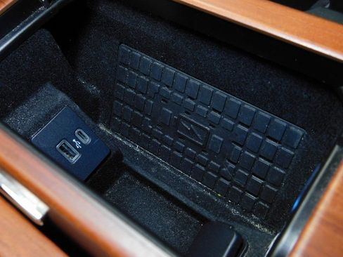 Used 2024 Lincoln Navigator Reserve w/ Equipment Group 201A image 35