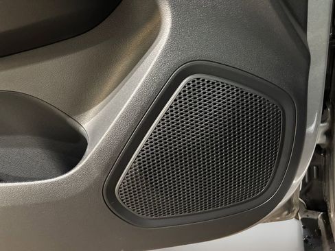 New 2025 Hyundai Venue SEL image 19