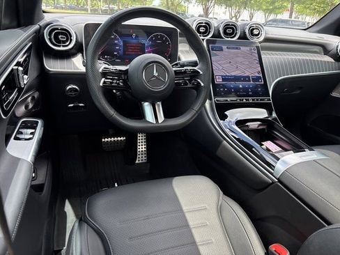 Used 2023 Mercedes-Benz GLC 300 4MATIC image 17