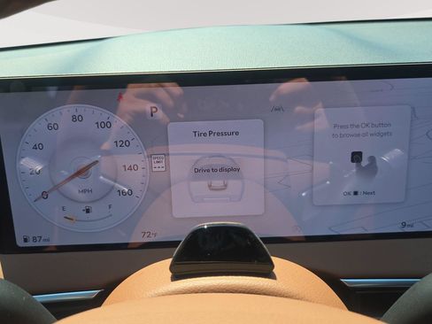 New 2026 Genesis GV70 2.5T Advanced AWD/4WD image 15