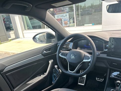 Used 2025 Volkswagen Jetta Sport FWD image 10
