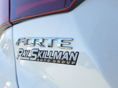 Used 2021 Kia Forte LXS image 8